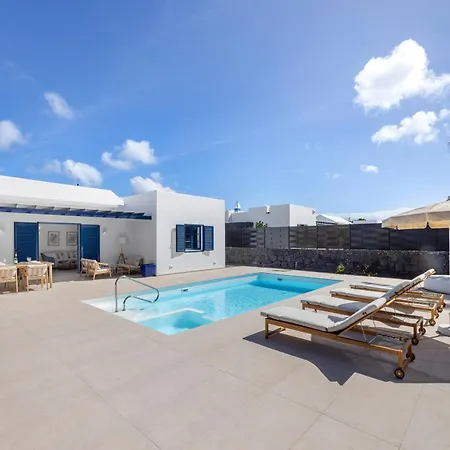 Volcan Villa Playa Blanca
